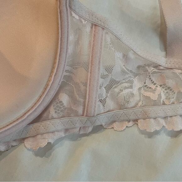 Rachel By Rachel Roy light pink lace padded bra 38DD gold tone accents6 - Picture 16 of 16